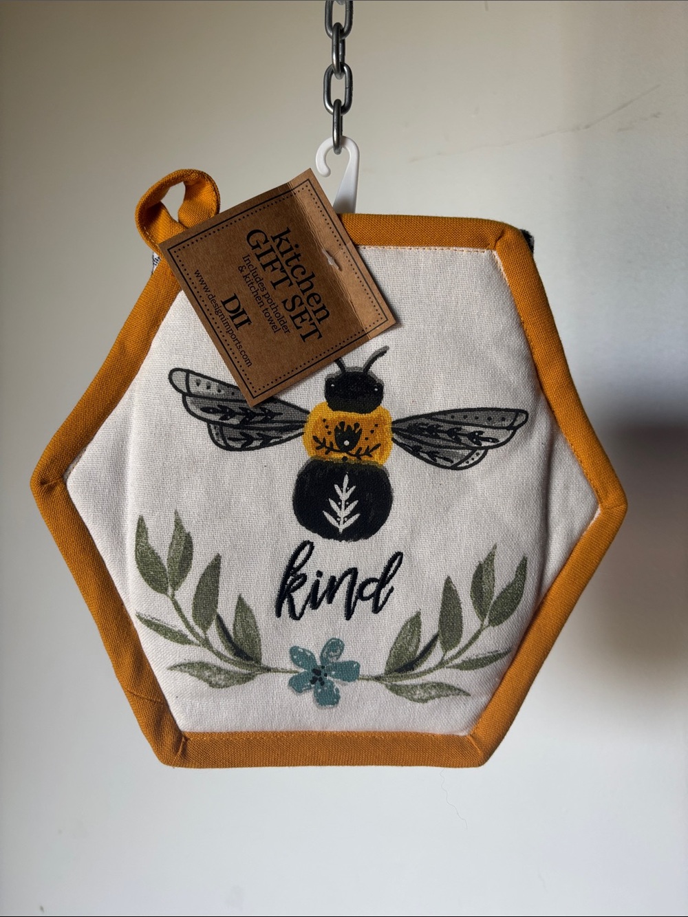 Bee Kind Hexagon Oven Mitt and Kitchen Towel Set
